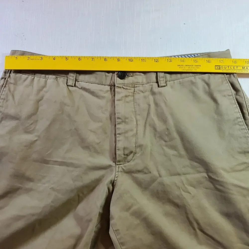 Banana Republic Mens Size 35 Khaki Chino Shorts Beige Tan Flat Front Stretch